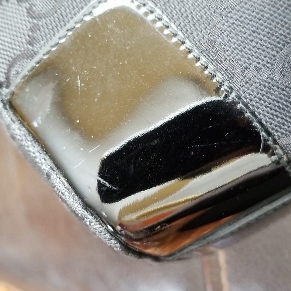 Gucci GG Monogram Patent Leather Shoulder Bag - Picture 17 of 17
